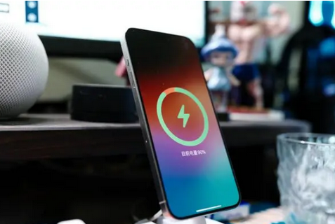 将乐苹果15换屏服务分享用什么充电器给iPhone15充电更好 